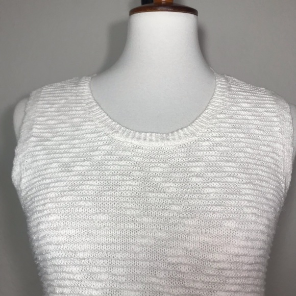 NEIMAN MARCUS Sleeveless Knit & Crochet Long Sweater Size Medium - Picture 2 of 9